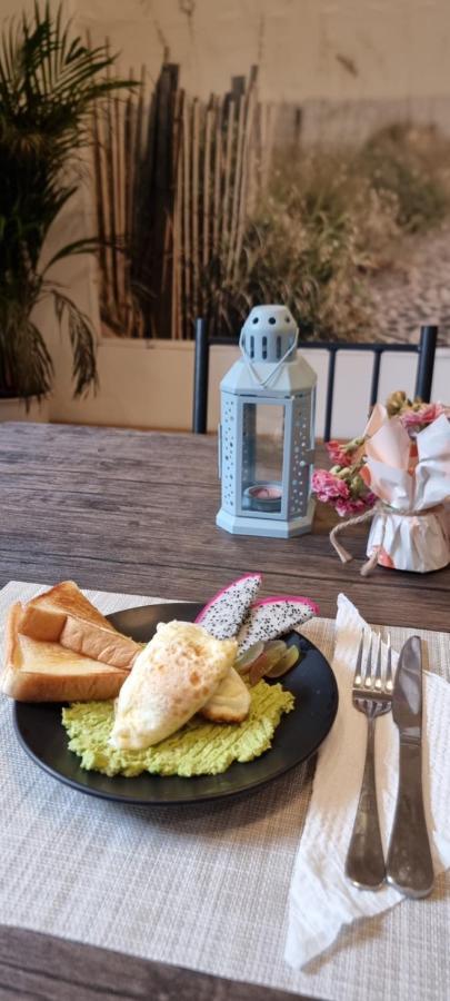 Homey Stay And Cafe By Hematoa Bangkok Bagian luar foto