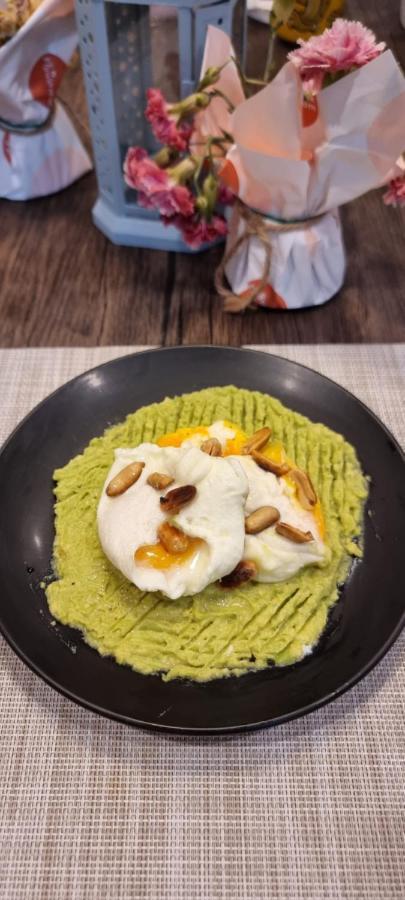 Homey Stay And Cafe By Hematoa Bangkok Bagian luar foto