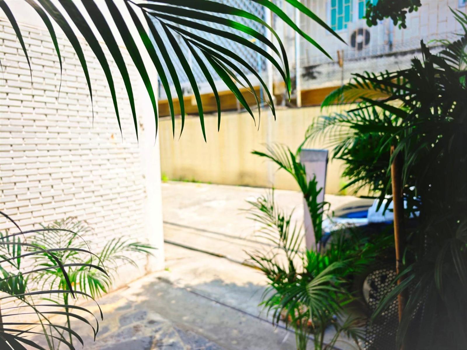 Homey Stay And Cafe By Hematoa Bangkok Bagian luar foto