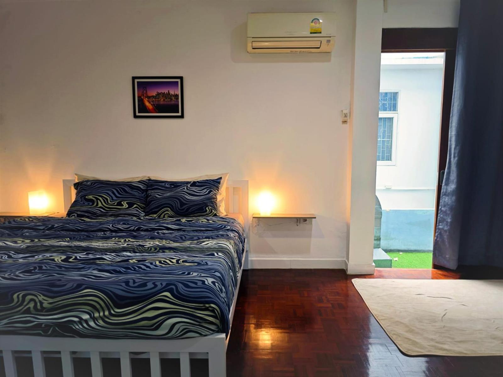 Homey Stay And Cafe By Hematoa Bangkok Bagian luar foto