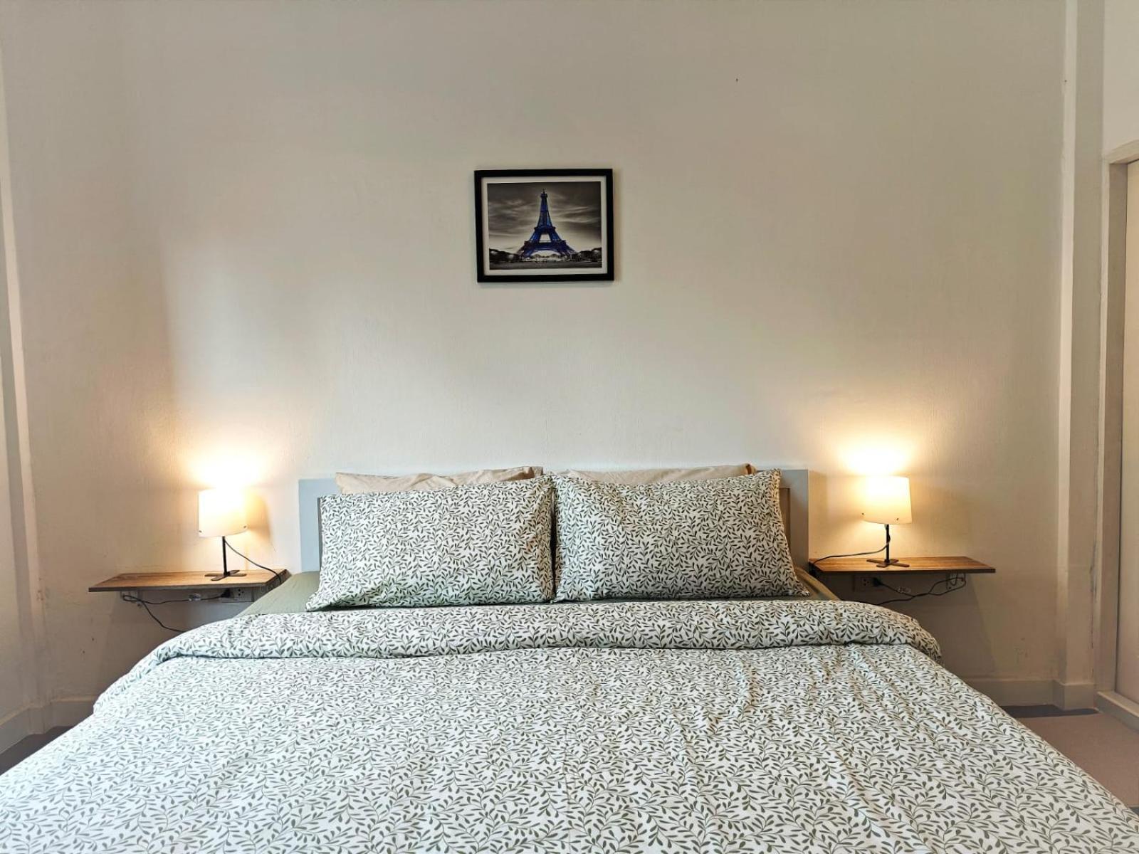 Homey Stay And Cafe By Hematoa Bangkok Bagian luar foto